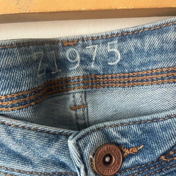 Zara Ankle Embroidered Jeans - Picture 8 of 10